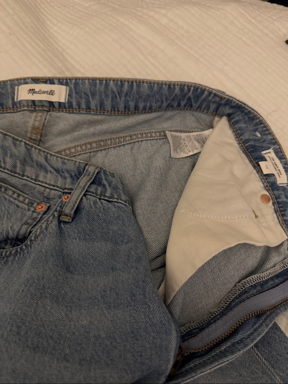 Madewell women’s  The Curvy Dean Easy Straight Airy Demim